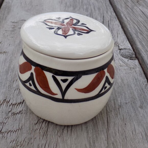 HAWAII Small Brown White Jar, Souvenir, Pohaku Klin Signed on Bottom, * - Picture 2 of 6